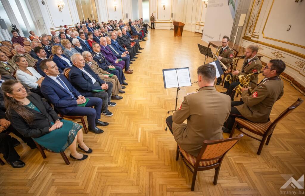 Honvédelem napi ünnepség a Stefánia Palotában