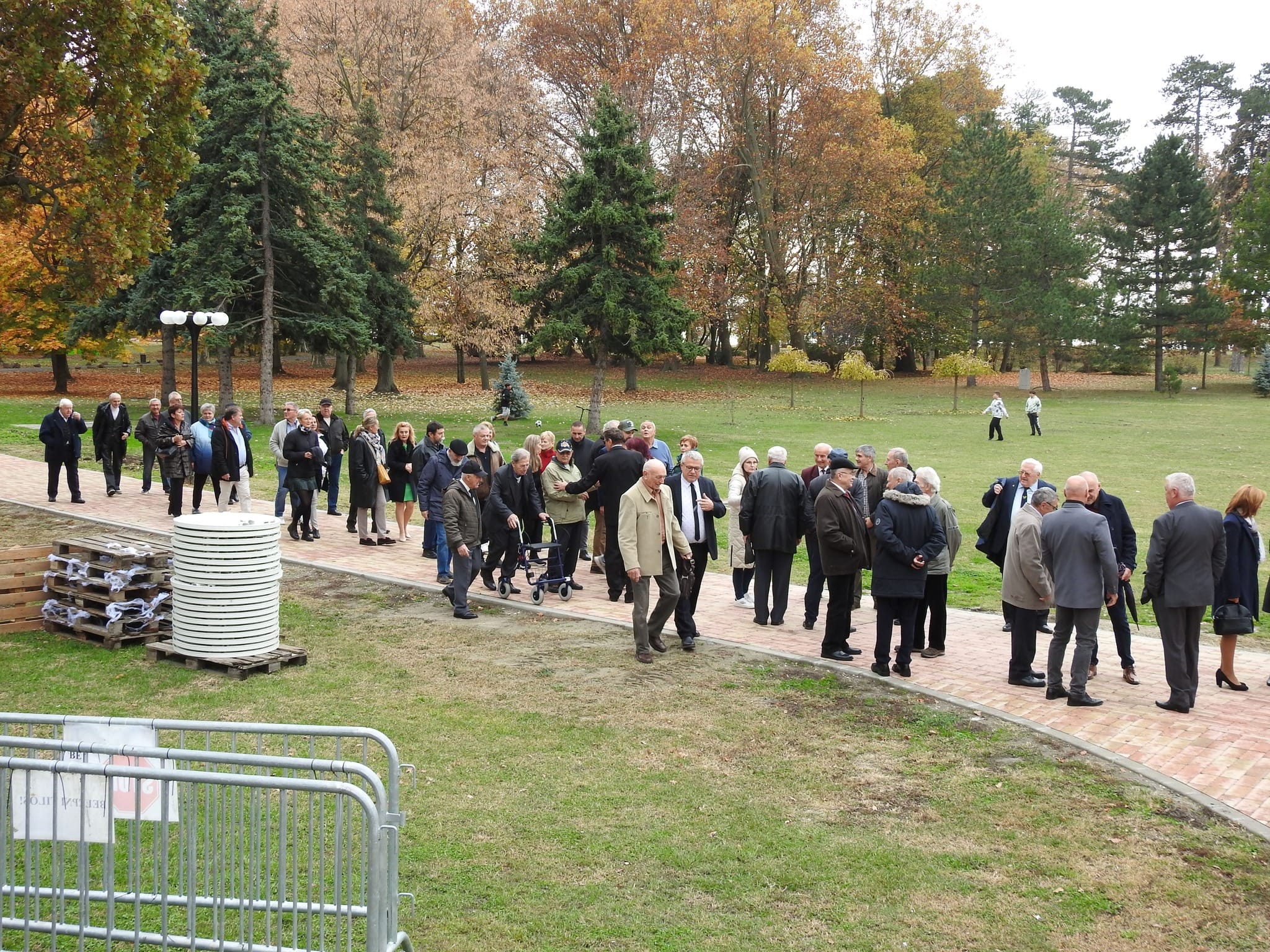 580557276_24668409756195465_1447709821416662680_n