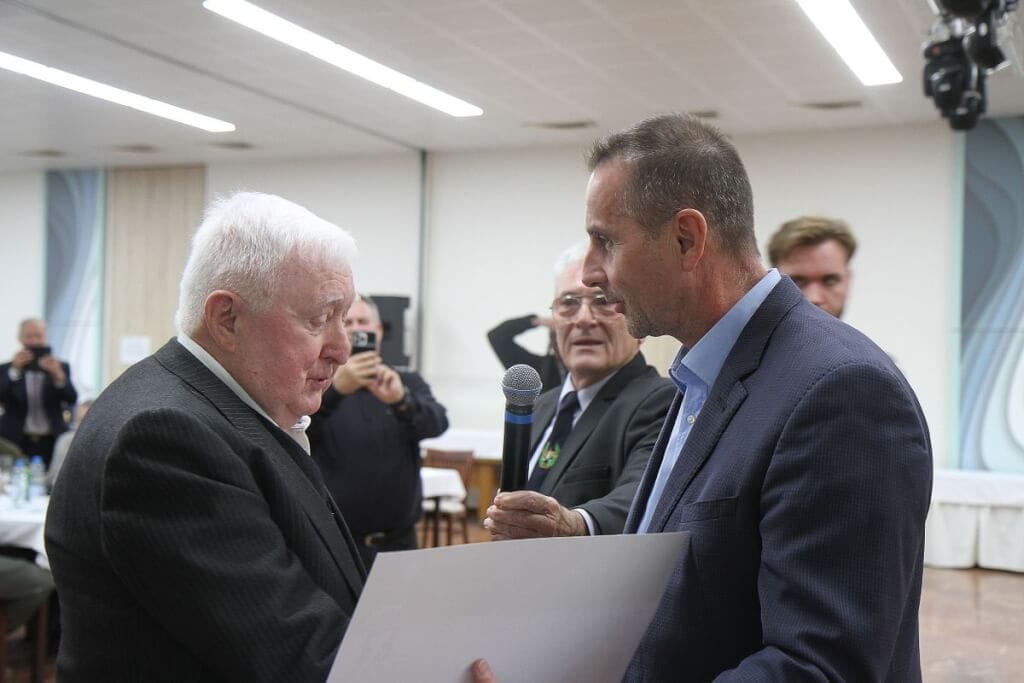 9fa41be63f704a97ac9c3e6703680b7d