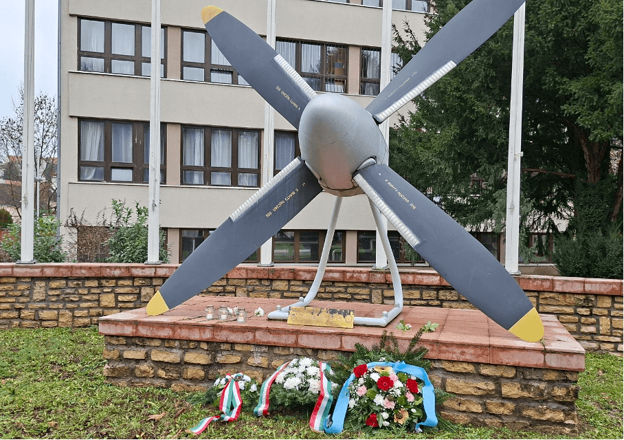 Harangszó a repülőkért