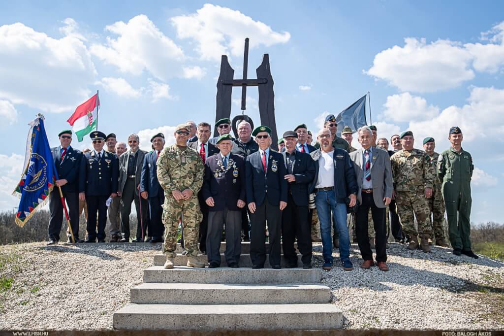 Repülő katasztrófa áldozataira emlékeztek Veszprémben